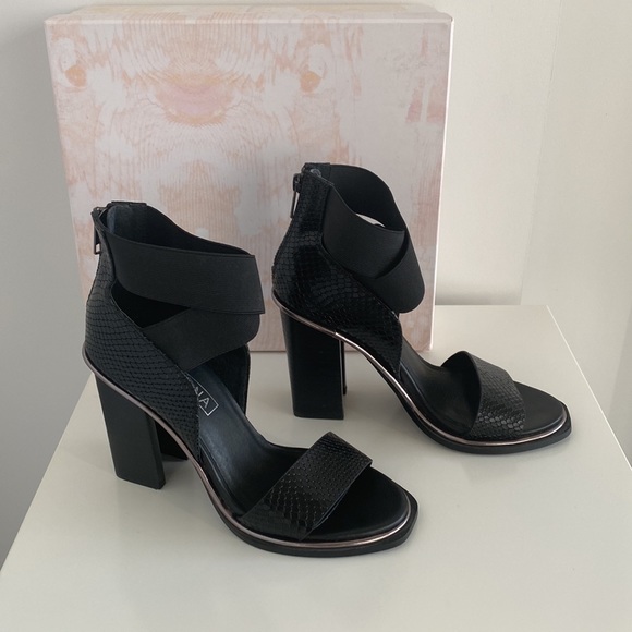 SOL SANA Fogal Heel Black Python Size 38 - Picture 3 of 12